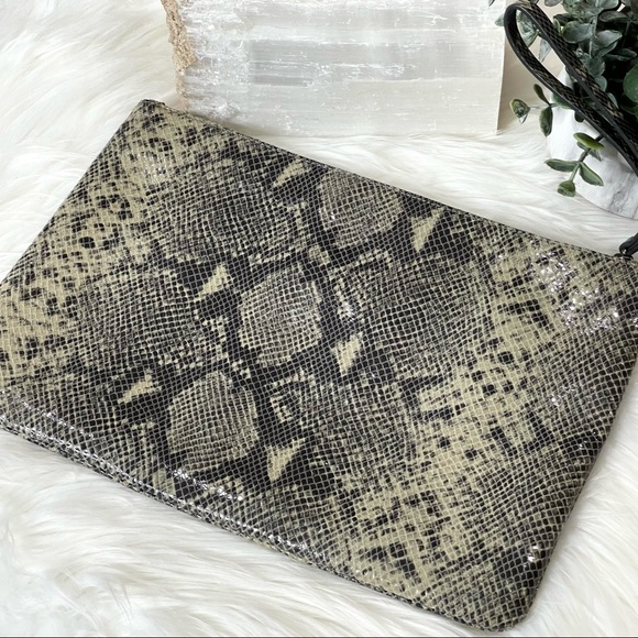 BANANA REPUBLIC leather clutch RARE Super Large Reptile Snakeskin Wristlet - Picture 8 of 9